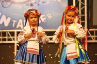 El Festival Intercultural acoge mañana el folclore de los países del Este y de Perú y un espectáculo de danza oriental