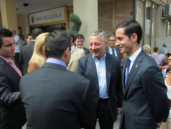 El Ministro De Fomento, José Blanco, Durante Su Visita A Mislata