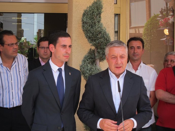 José Blanco Durante Su Visita A Mislata