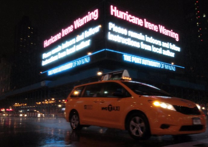 Nueva York Se Prepara Para La Llegada Del Huracán Irene