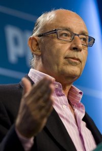 Montoro recuerda que bajar impuestos es el "santo y seña" del PP