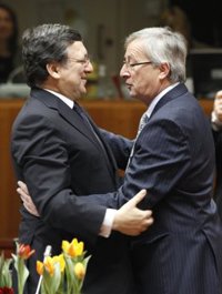 Barroso y Juncker analizan este martes en Bruselas la crisis de la eurozona