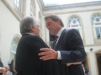 Mas acude a la capilla ardiente pese a la muerte de su hermana