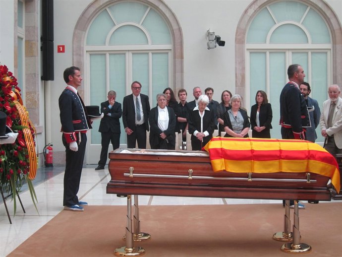 Capilla Ardiente Del Ex Presidente Del Parlament Heribert Barrera