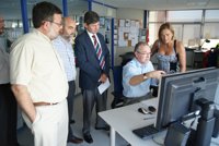 El subdelegado del Gobierno confía en que este lunes quede "disuelta" el vertido de fueloil