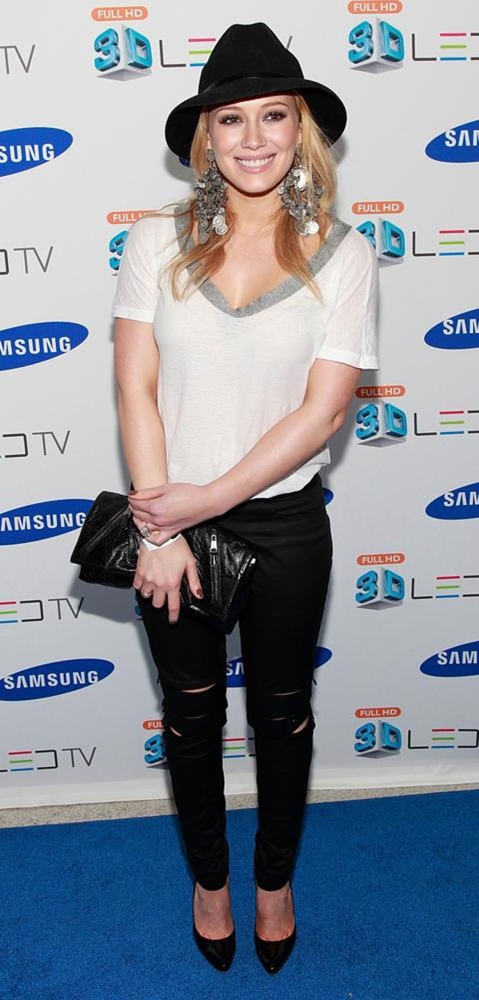 La Actriz Y Cantante Hilary Duff