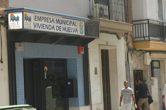 Fachada De La Empresa Municipal De La Vivienda En Huelva