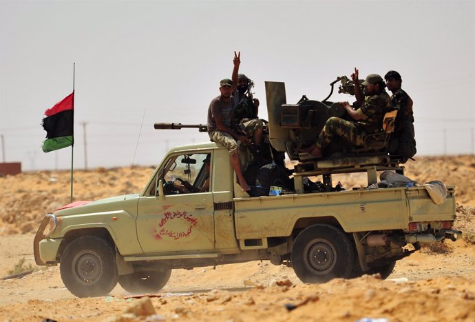 Combatientes Rebeldes Libios Camino De Sirte