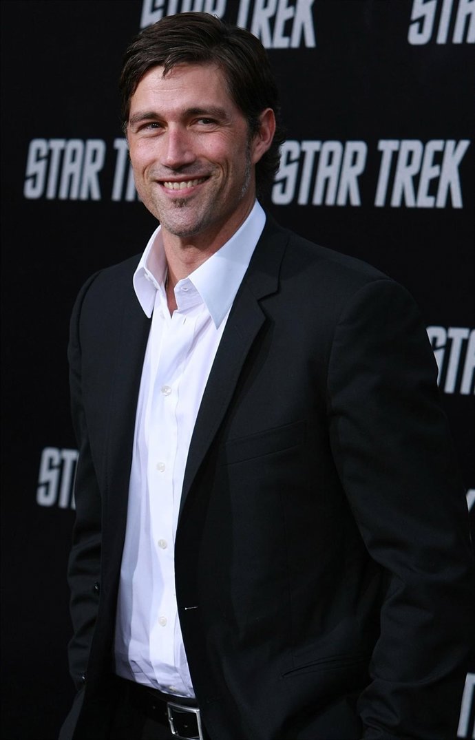 El Actor Matthew Fox Posando