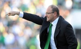 Pepe Mel, En Un Partido Del Betis 