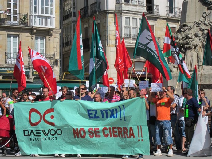 ConcentraciNo De Los Trabajadores De Daewoo Vitoria