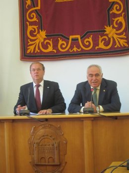 Rosa Fernández Rubio Y Emilio Marcos Vallaure