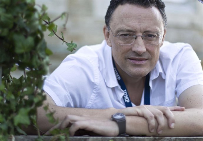 El Escritor Luis Leante