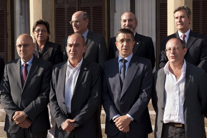 Patxi López Y Garitano, Entre Otros