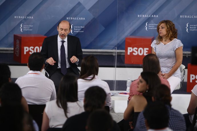 Alfredo Pérez Rubalcaba Y Elena Valenciano