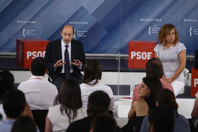 Alfredo Pérez Rubalcaba Y Elena Valenciano