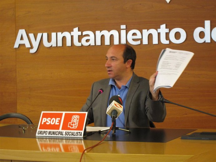 El Portavoz Del PSOE Vicente Urquía