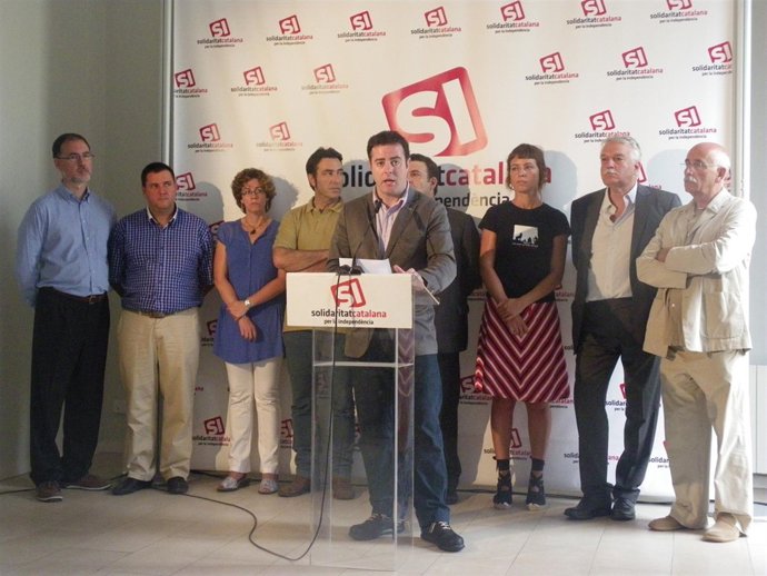 Uriel Bertran Acompañado De Militantes Y Dirigentes De SI