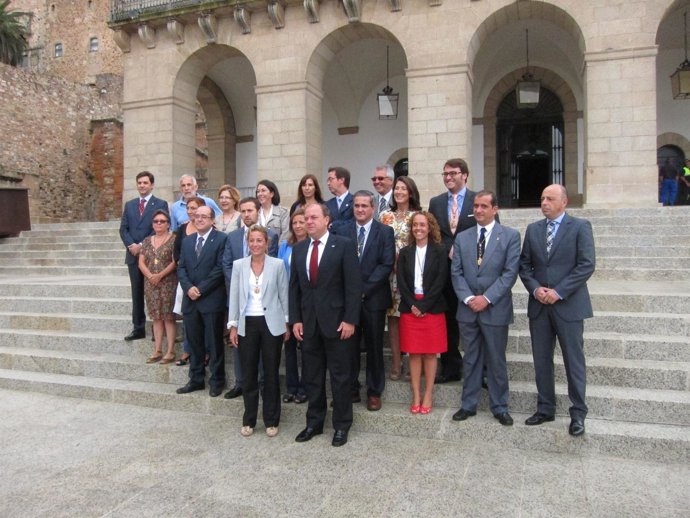 Monago Es Recibido Por Elena Nevado