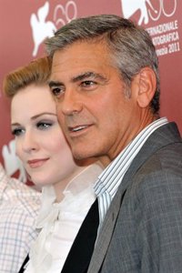 Clooney muestra en Venecia el lado oscuro de la política