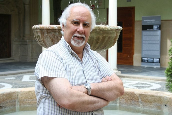 El Tenor Y Maestro De Canto Enrique Paz Escudero 