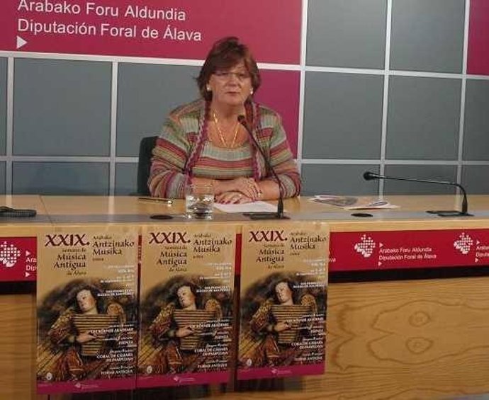 Rueda De Prensa Con La Diputada Iciar Lamarain