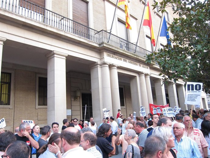 Concentración En La Plaza Del Pilar 