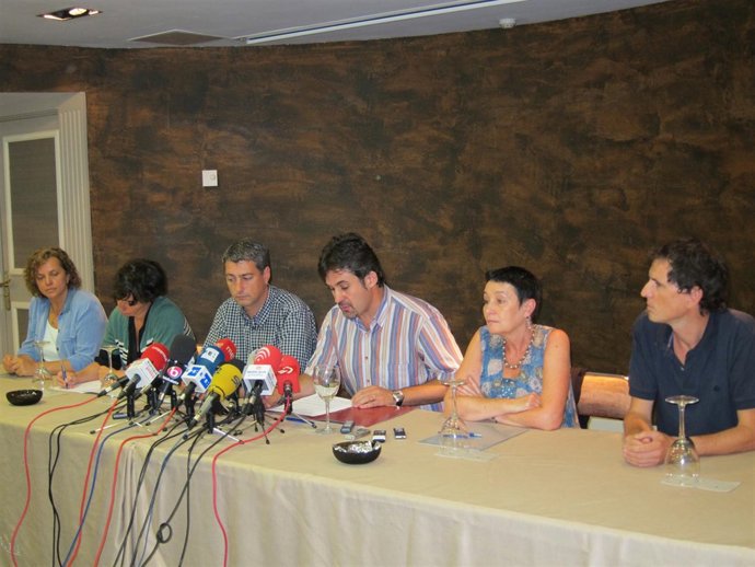 Urizar, Matute Y Goirizelaia Con Representantes De Bildu