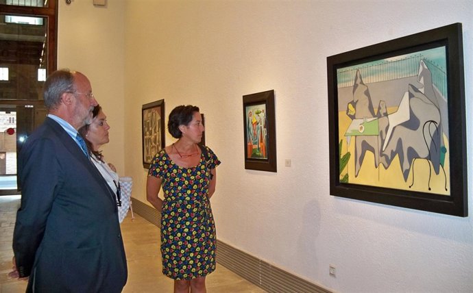 El Alcalde, La Concejal De Cultura Y La Comisaria De La Exposición