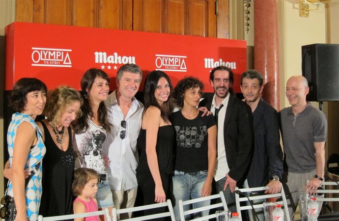 Elenco De La Obra 'Se Infiel Y No Mires Con Quien' En El Olympia