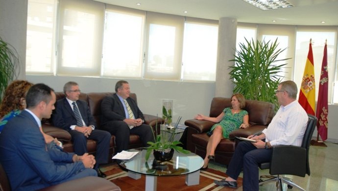 La Consejera De Sanidad Y El Alcalde De La Unión