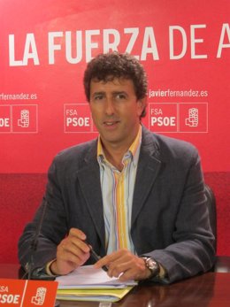 Jesús Gutiérrez En Rueda De Prensa En La Sede De La FSA.