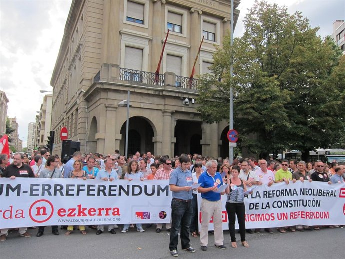 Concentración De UGT Y CCOO Contra La Reforma Constitucional.