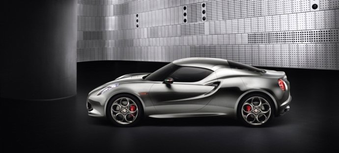 Alfa Romero 4C Concept
