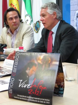 Manolo Carrasco Y Francisco Menacho Durante La Persentación Del Espectáculo 