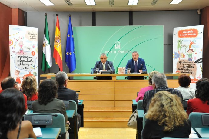Rueda De Prensa Hoy Del Consejero De Educación, Francisco Álvarez De La Chica