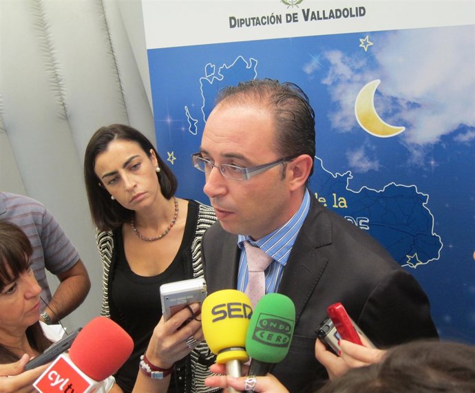 García Y Alonso En La Presentación Del Puesto De La Diputación De Valladolid