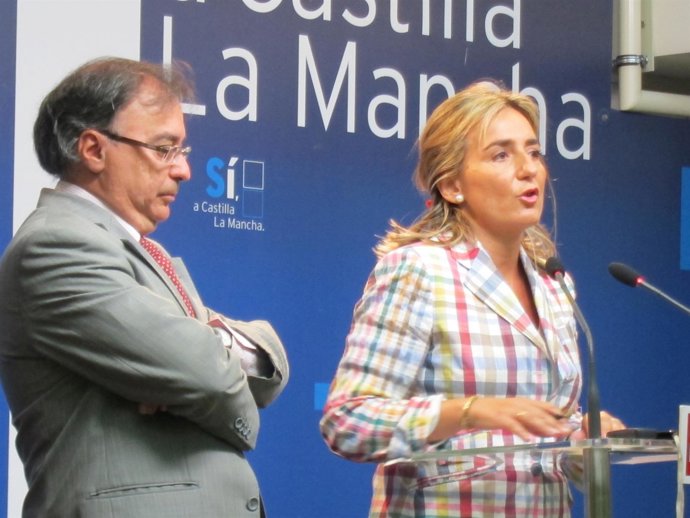 Los Diputados Del PSEO Fernando Mora Y Milagros Tolón