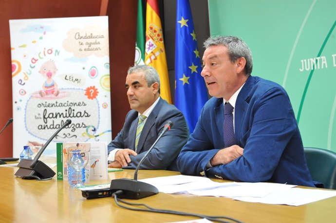 Consejero De Educación, Francisco Álvarez De La Chica, Y El Presidente De Codapa
