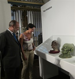 El Alcalde Y La Concejal De Cultura En La Exposición