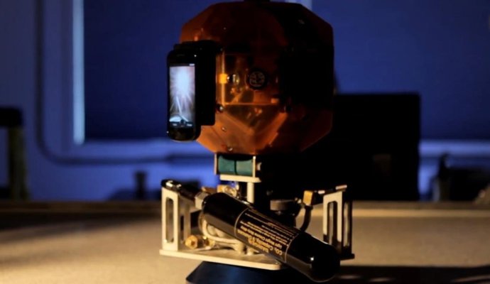 Nexus S En Un Satelite Espacial