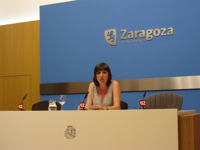 Lola Ranera, Durante La Rueda De Prensa 