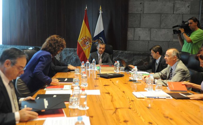 Reunión Del Consejo De Gobierno Celebrado En Santa Cruz De Tenerife