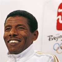 Gebrselassie considera el galardón un homenaje a "todos los atletas" de Etiopía y de África