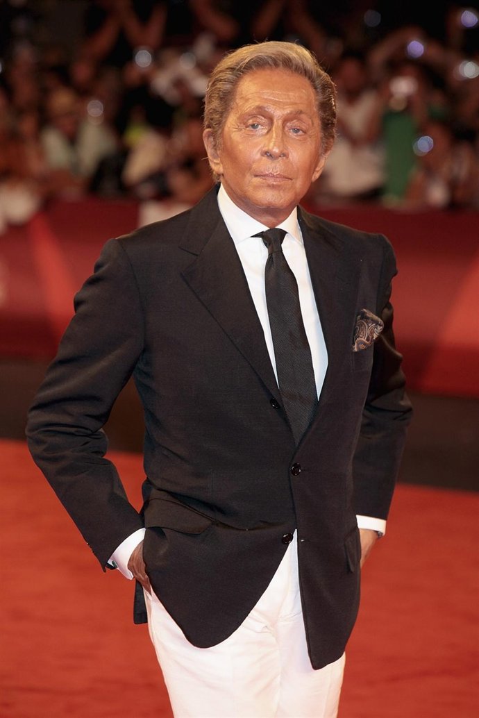 Valentino Sobre La Alfombra Roja