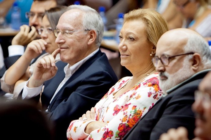 Luisa Fernanda Rudi, Manuel Pizarro Y Valentí Puig.