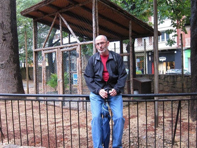 Ruiz Tutor, Ante La Jaula