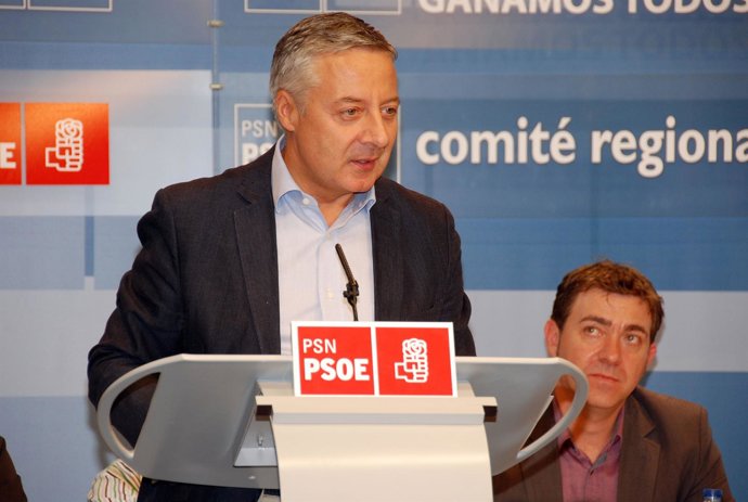 El Vicesecretario General Del PSOE, José Blanco, En Pamplona.