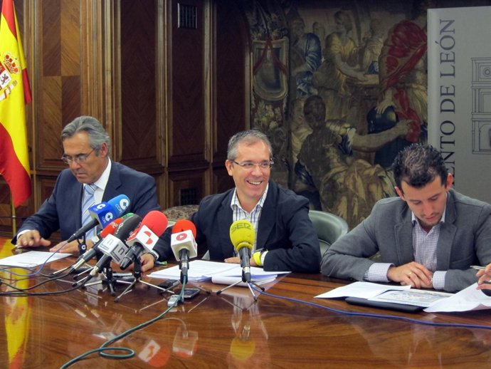 Rueda De Prensa Del Ayuntamiento De León