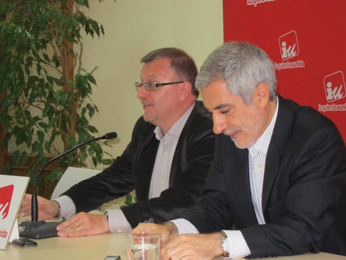 Jesús Iglesias Junto A Gaspar Llamazares.